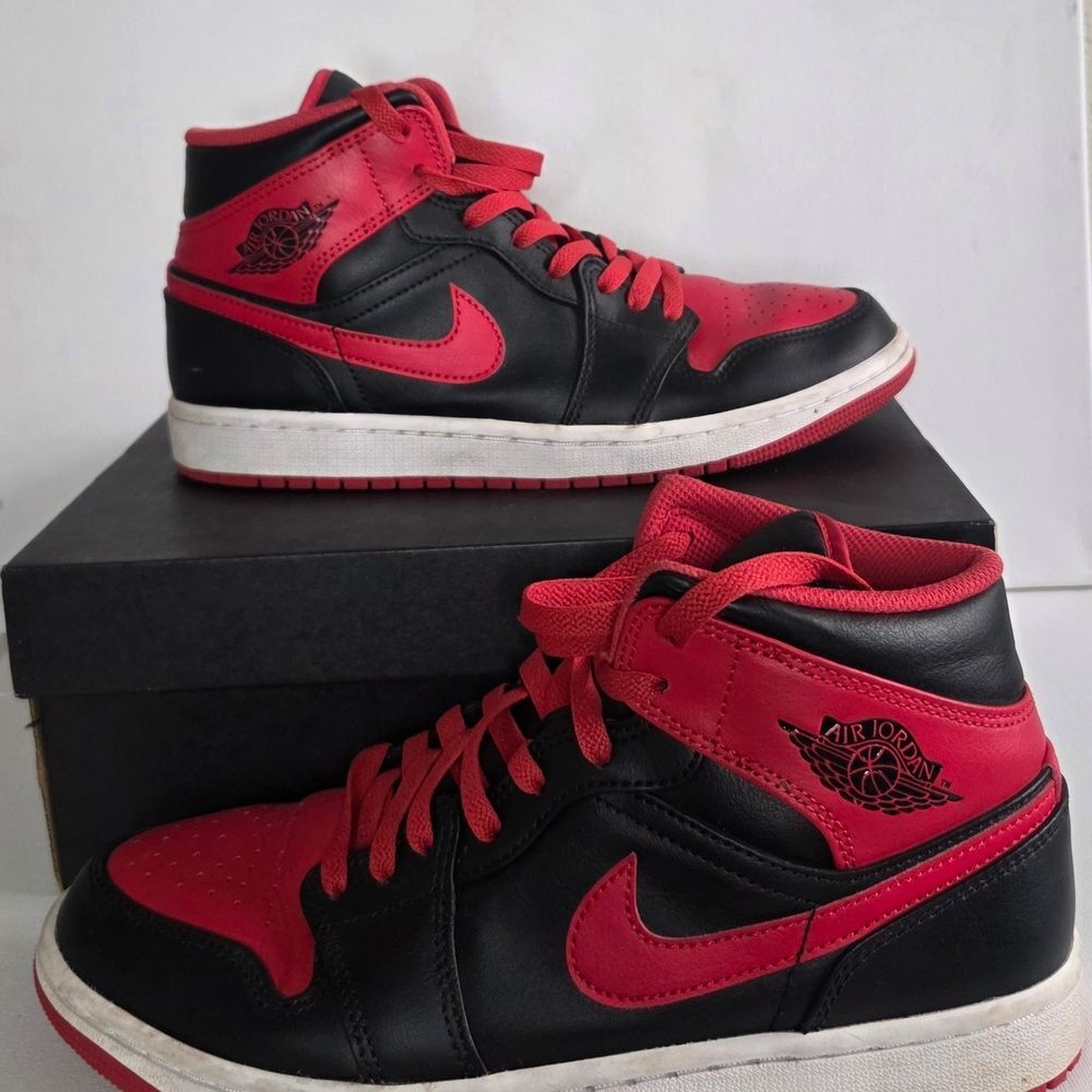 Air Jordan 1 Mid Alternate Bred Size 8 Red/Black/White